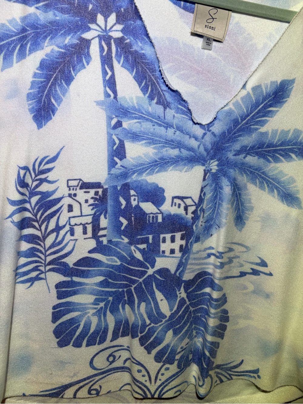 NWOT Sioni Super Soft Raw Edge V-Neck Tropical Palm Print Crop Top. Size XL - Picture 2 of 6